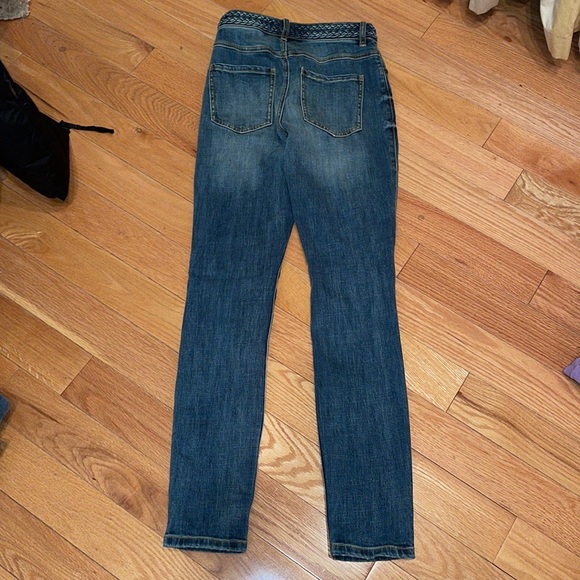 Cabi Button Fly Skinny jeans  - style 5694 (Spring 2020) - Picture 7 of 7